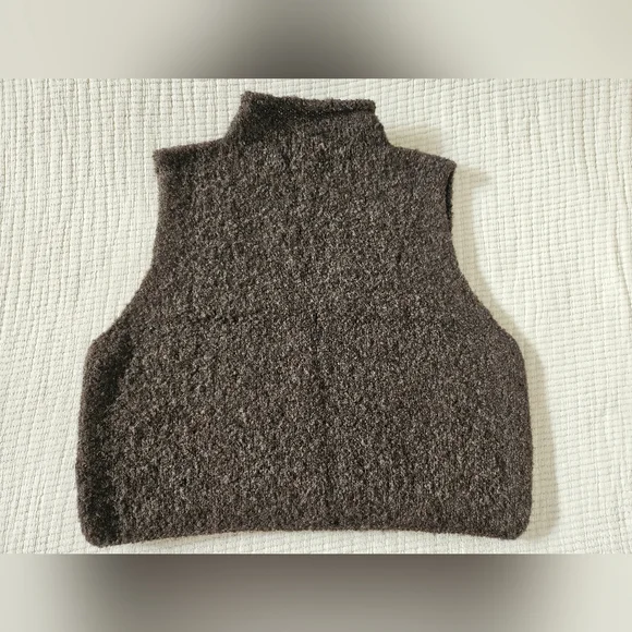 Jaggery London TINO Vest in Dark Oak Size 2 - Picture 6 of 10